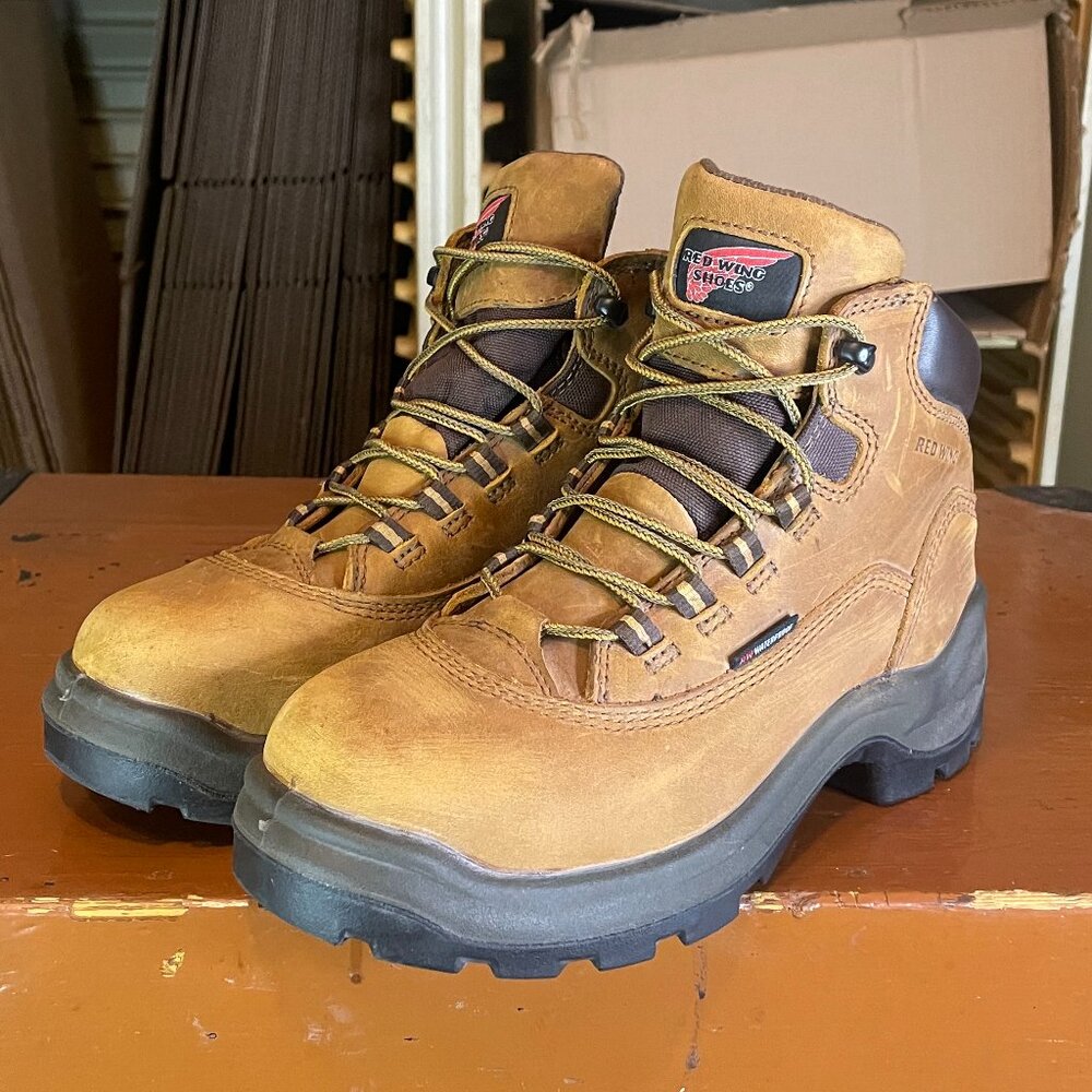 RED WING Women's Size 7.5 D Leather Steel Toe Waterproof Work Boots 2327